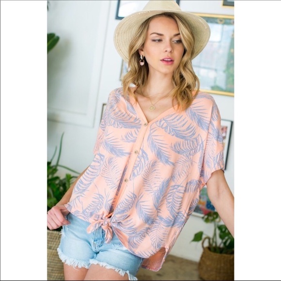 Leaf Twist Front Knit Top - Picture 3 of 6